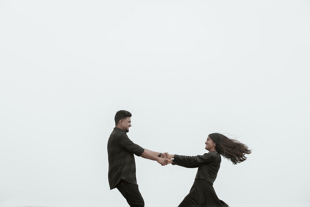 Vignesh & Sowndarya — pre-wedding photography by Tales by Team AR, Tamil Nadu